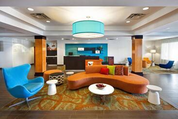 هتل Fairfield Inn & Suites By Marriott Toronto Brampton