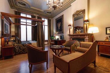 Grand Hotel En Résidence De Draak