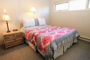 هتل High Country Properties