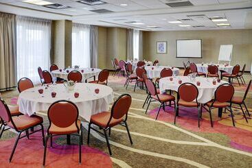 هتل Hilton Garden Inn Kitchener/cambridge