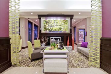 هتل Hilton Garden Inn Toronto/ajax