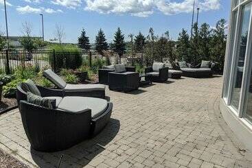 هتل Hilton Garden Inn Toronto/ajax