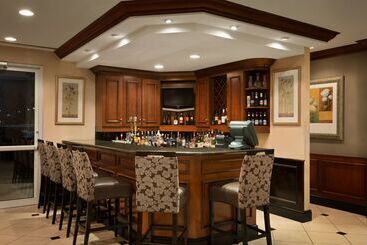 هتل Hilton Garden Inn Toronto Vaughan