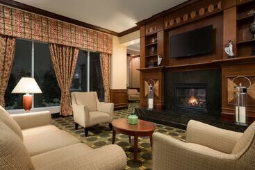 هتل Hilton Garden Inn Toronto Vaughan