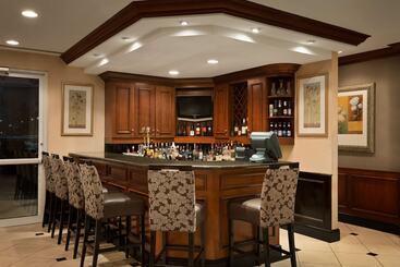 هتل Hilton Garden Inn Toronto Vaughan