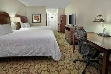 هتل Hilton Garden Inn West Edmonton