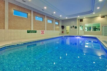 هتل Holiday Inn Express Dryden, An Ihg