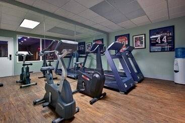 هتل Holiday Inn Express Dryden, An Ihg