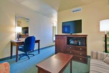 هتل Holiday Inn Express Dryden, An Ihg