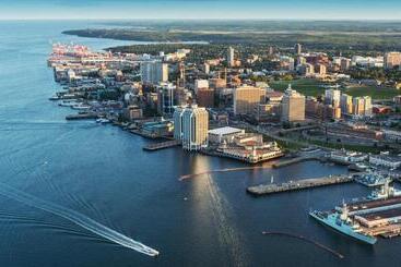 هتل Holiday Inn Express & Suites Halifax   Bedford, An Ihg