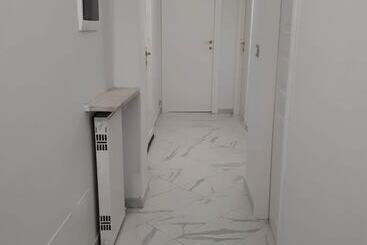 هتل Colosseo Rooms Imperial Rome