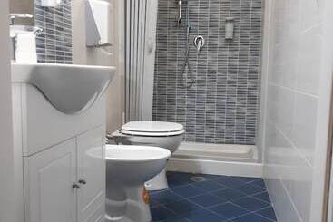 هتل Colosseo Rooms Imperial Rome