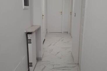 هتل Colosseo Rooms Imperial Rome