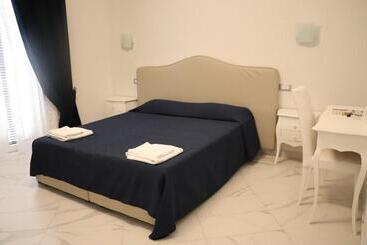 هتل Colosseo Rooms Imperial Rome