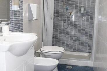 هتل Colosseo Rooms Imperial Rome