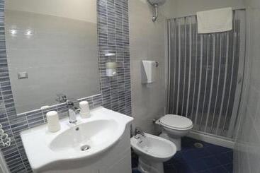 هتل Colosseo Rooms Imperial Rome