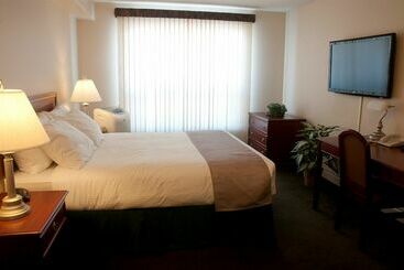 ホテル Inuvik Capital Suites