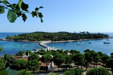 호텔 Island  Istra