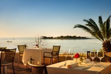 호텔 Island  Istra