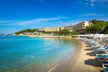 호텔 Island  Istra