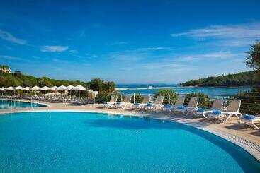 호텔 Island  Istra
