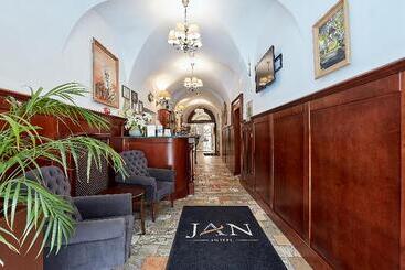 فندق Jan