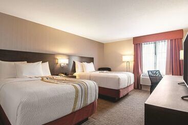 هتل La Quinta Inn By Wyndham Vancouver Airport