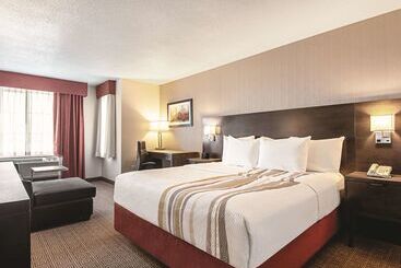 هتل La Quinta Inn By Wyndham Vancouver Airport