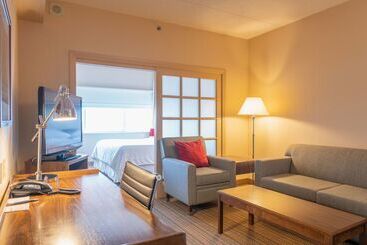 هتل Lakeview Signature, Trademark Collection By Wyndham