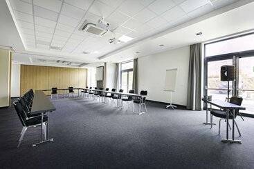 هتل Park Inn By Radisson Liege Airport