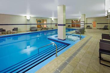هتل Residence Inn By Marriott Montreal Airport