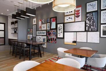 هتل Residence Inn By Marriott Montreal Airport