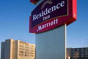 هتل Residence Inn By Marriott Montreal Airport