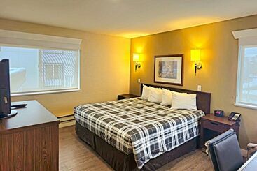 هتل Rodeway Inn & Suites