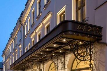 هتل Saski Krakow, Curio Collection By Hilton