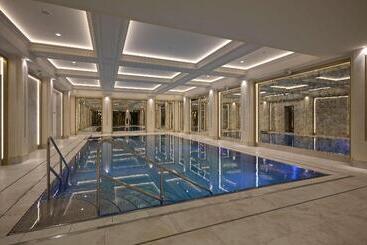 هتل Saski Krakow, Curio Collection By Hilton