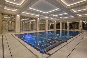 هتل Saski Krakow, Curio Collection By Hilton