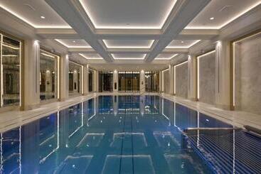 هتل Saski Krakow, Curio Collection By Hilton