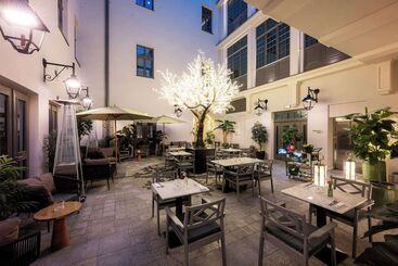 هتل Saski Krakow, Curio Collection By Hilton