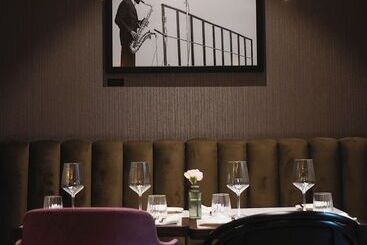 هتل Saski Krakow, Curio Collection By Hilton
