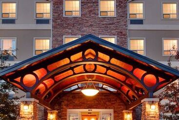 هتل Staybridge Suites   Calgary Airport, An Ihg