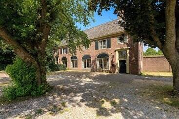 هتل Stayokay Hostel Heemskerk