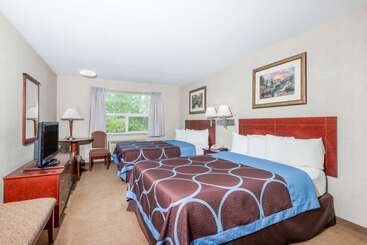 هتل Park Hill Inn & Suites