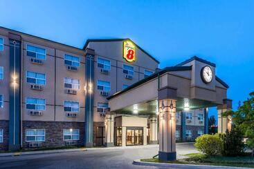 هتل Park Hill Inn & Suites