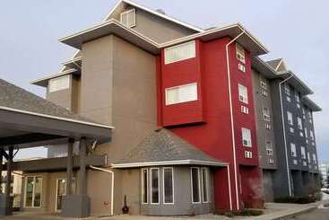 Surestay Plus Hotel By Best Western Lethbridge