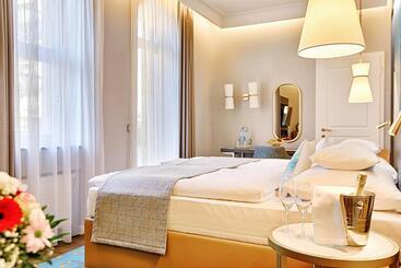 هتل Ensana Thermia Palace