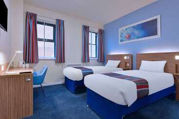هتل Travelodge Leeds Central Vicar Lane