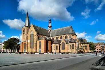 هتل Turnhout City