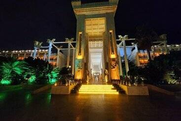 Dariush Grand Hotel