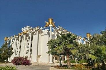 Dariush Grand Hotel